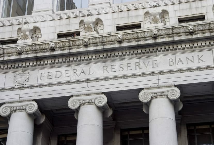 Are independent central banks better at controlling inflation than central banks under political control?