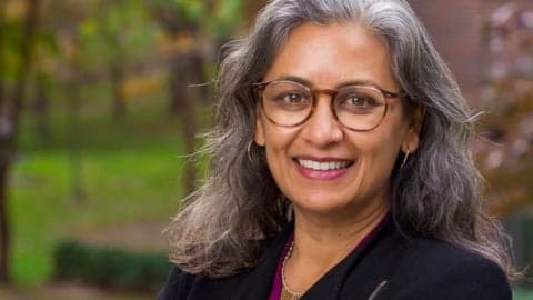 Transformative Resilience through Collective Action